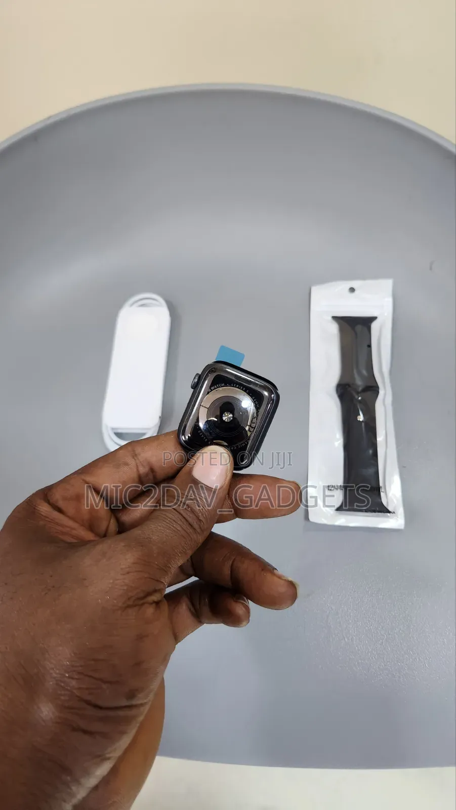 Clean Apple Watch Series 5 45mm