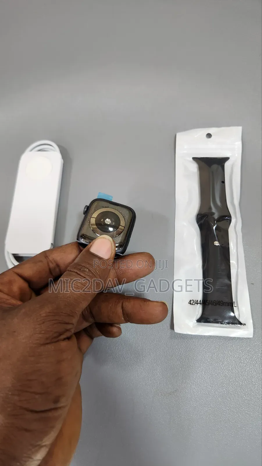 Clean Apple Watch Series 5 45mm