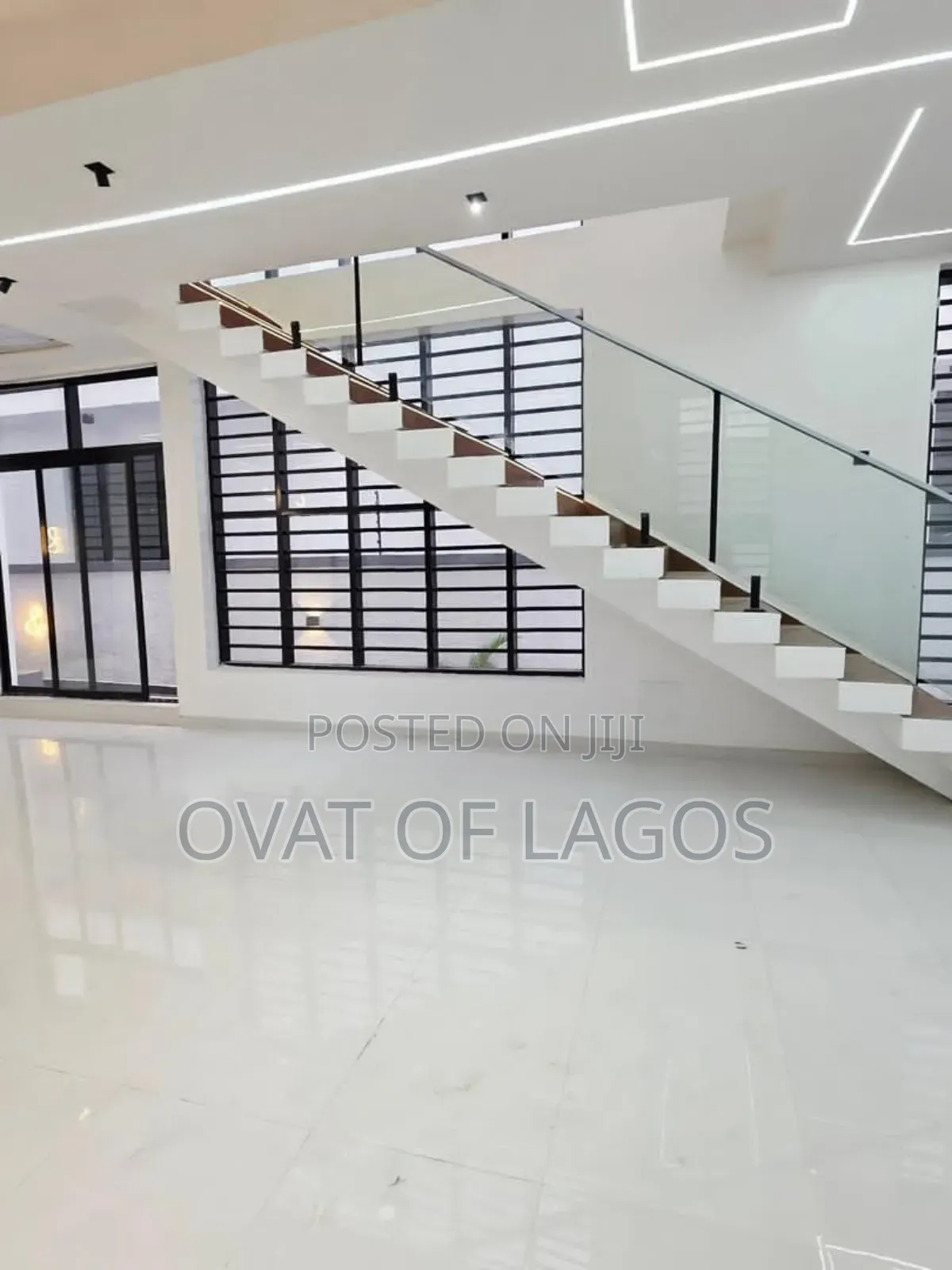 5bdrm Duplex in Chevron Toll Gate for sale