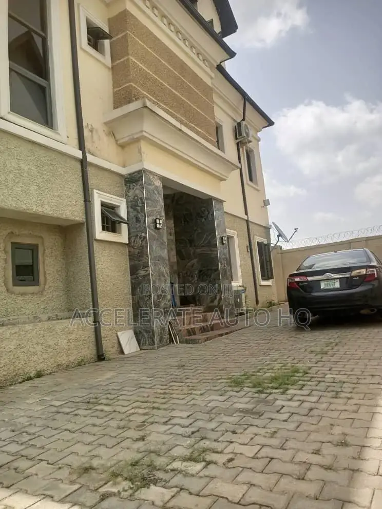 5bdrm Duplex in Life Camp for sale