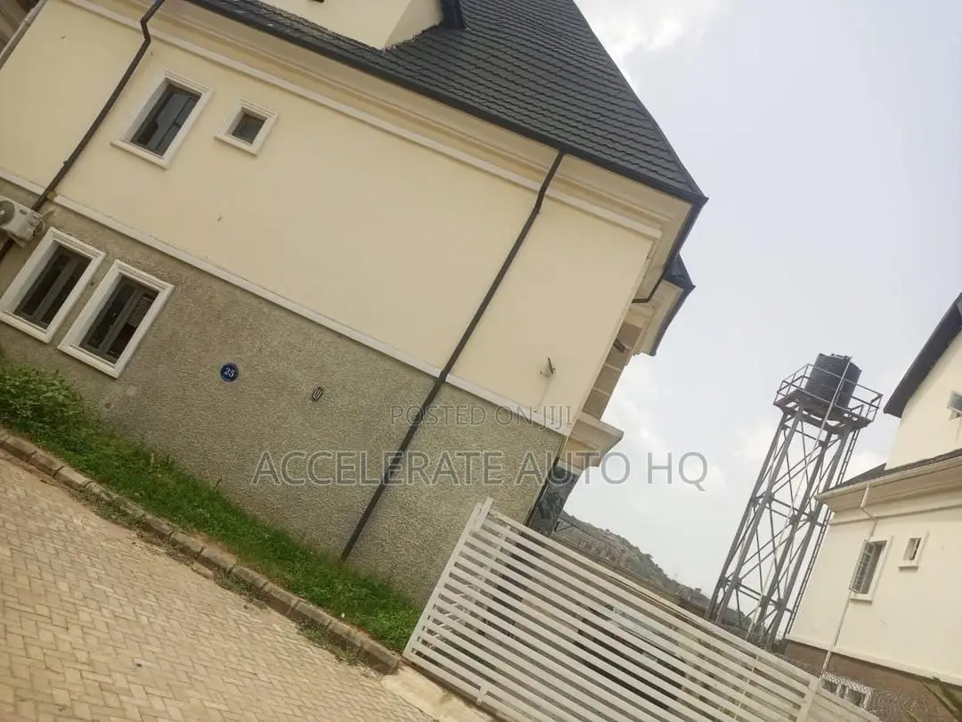 5bdrm Duplex in Life Camp for sale