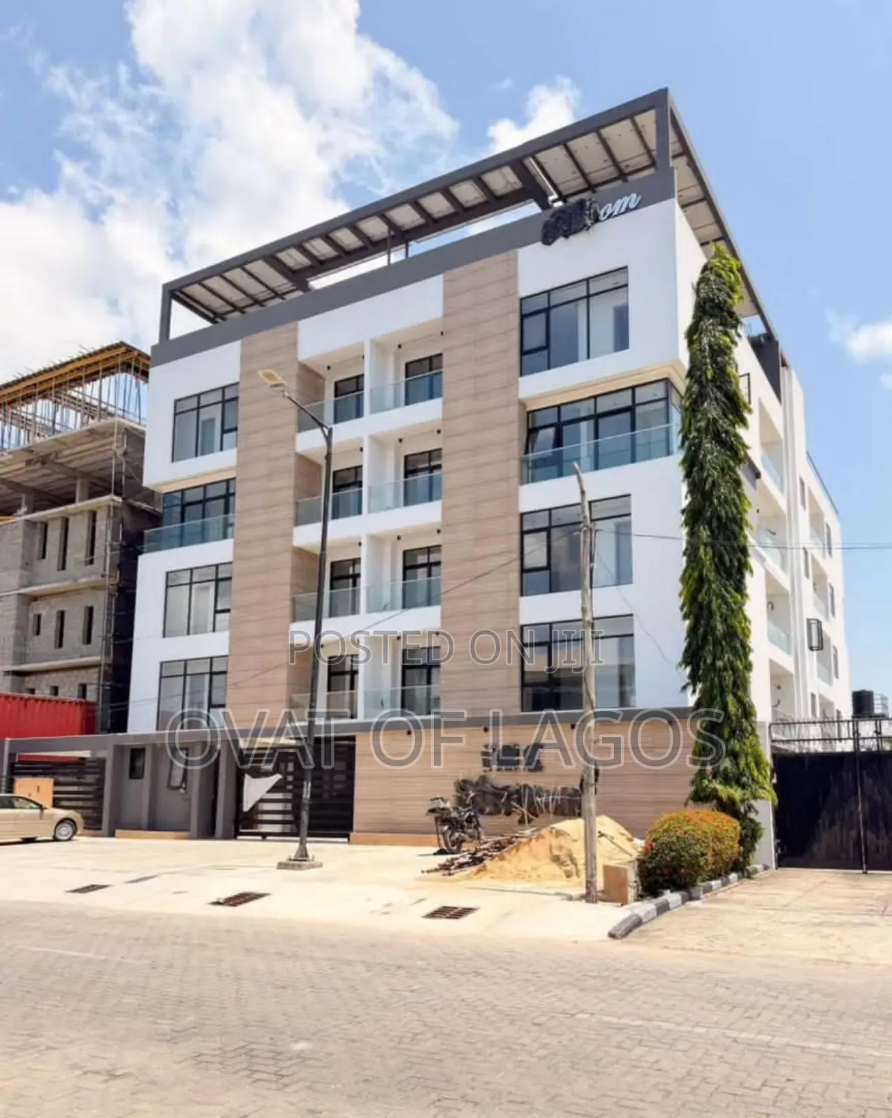 3bdrm Apartment in Lekki Phase 1 for sale
