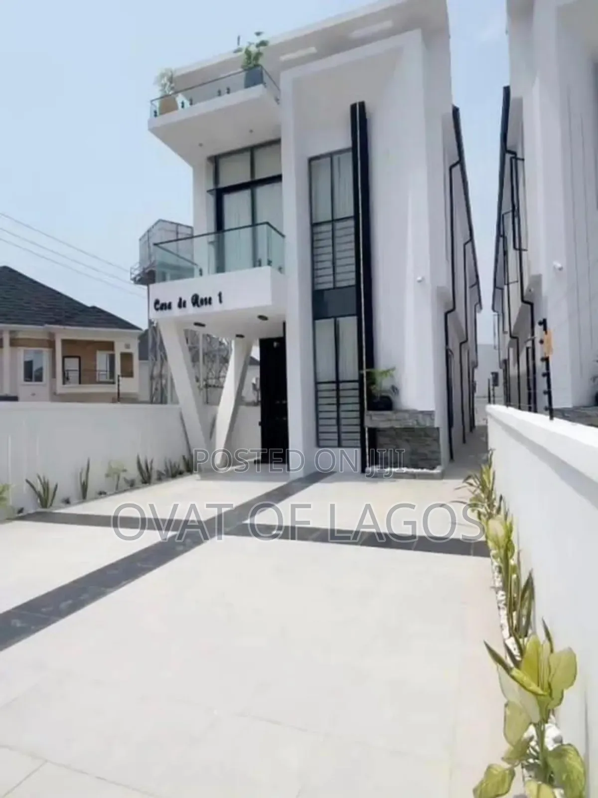 5bdrm Duplex in Ikota for sale