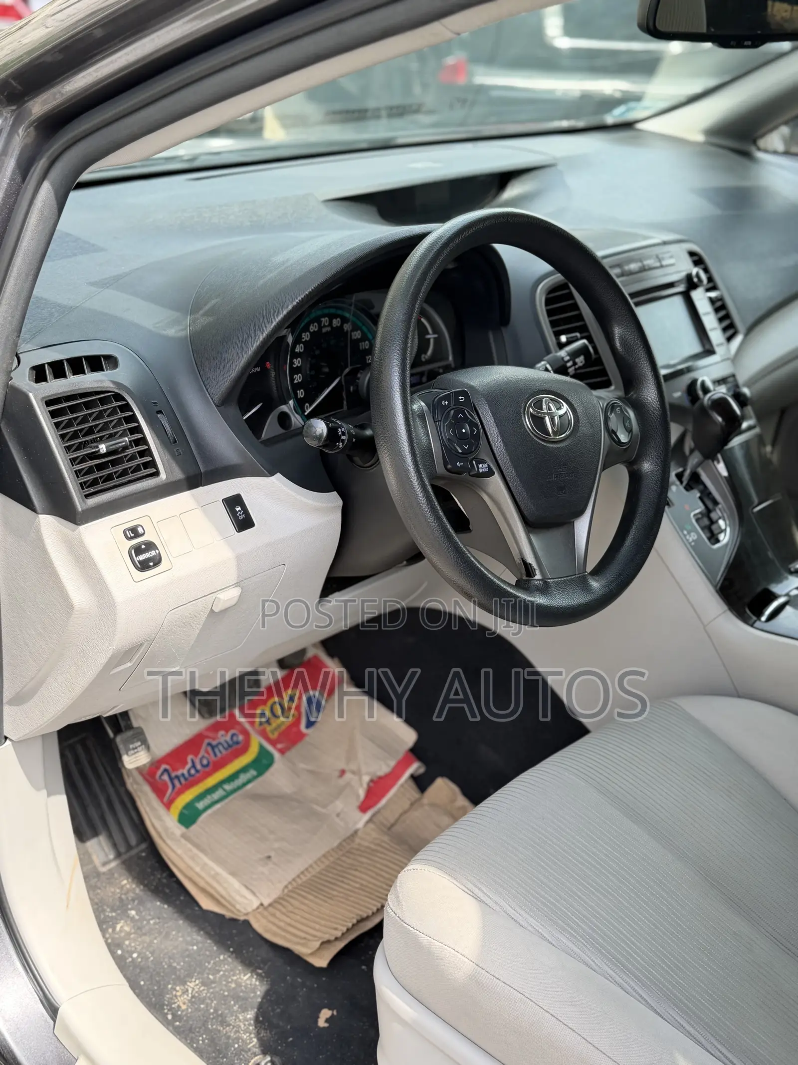 Toyota Venza LE 4dr Wagon AWD (2.7L 4cyl 6A) 2015 Gray