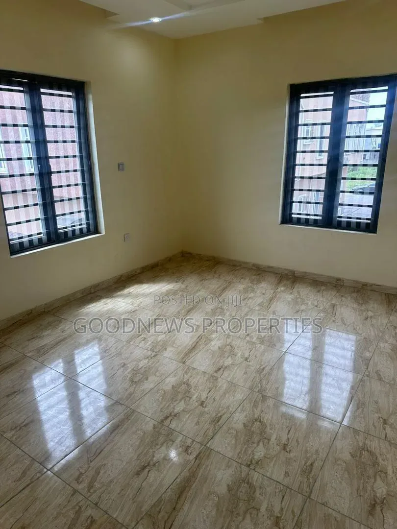 6bdrm Duplex in @Creek Heaven Estate for rent