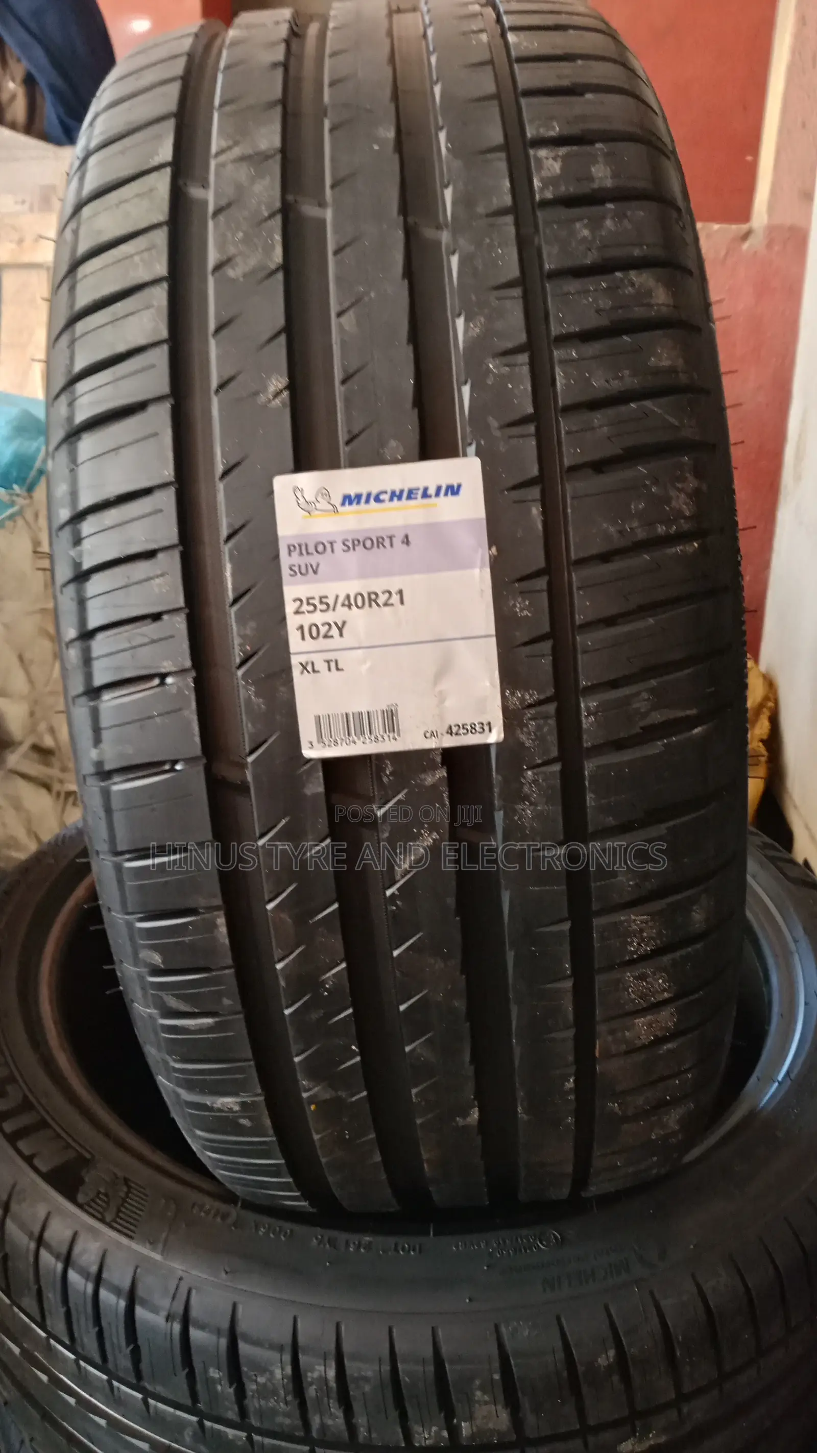 255/40/21 Michelin