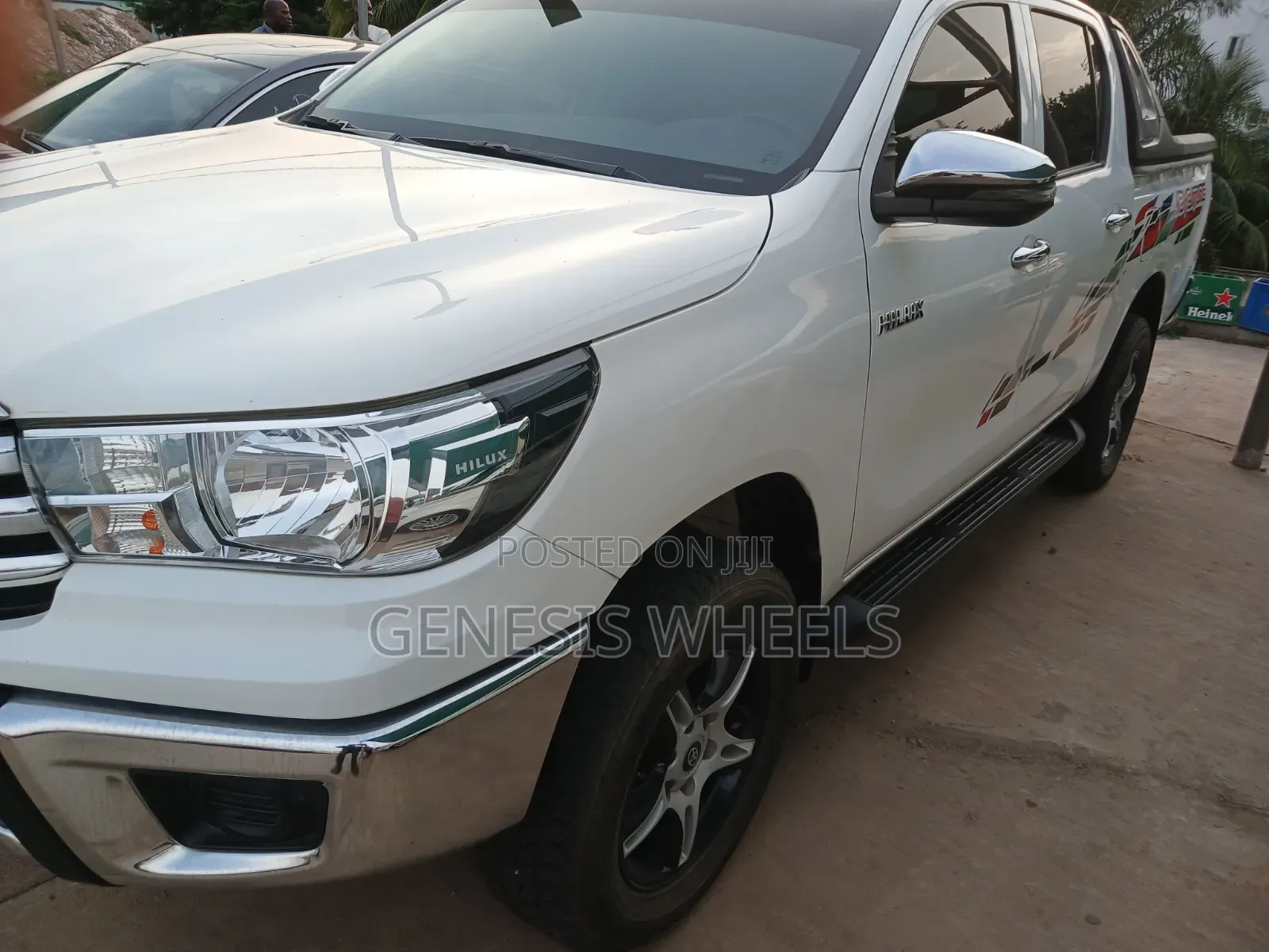 Toyota Hilux 2023 White