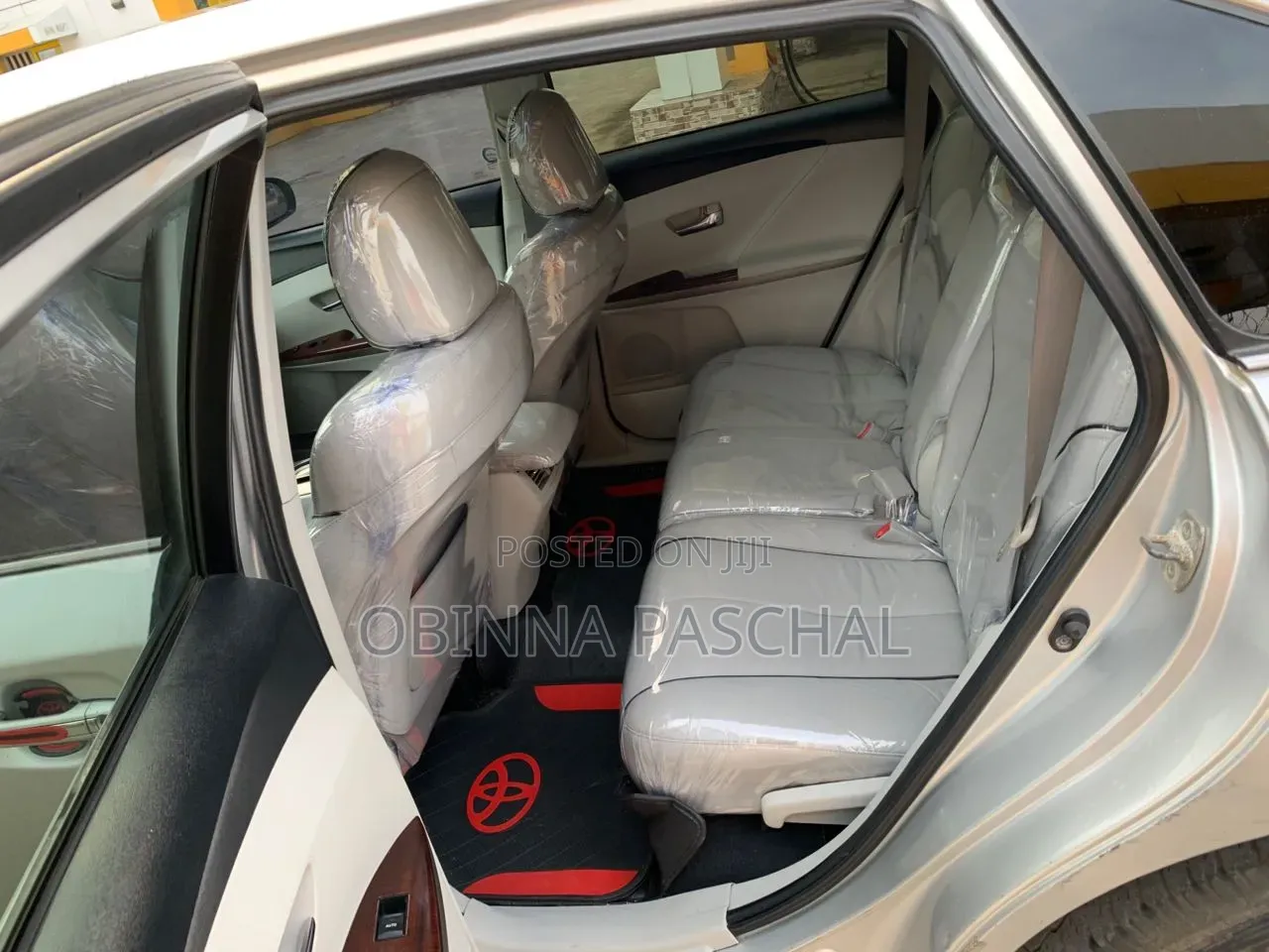 Toyota Venza 2011 Silver