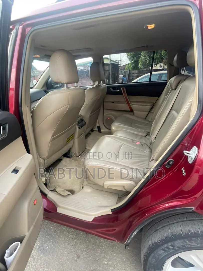 Toyota Highlander Limited 2011 Red