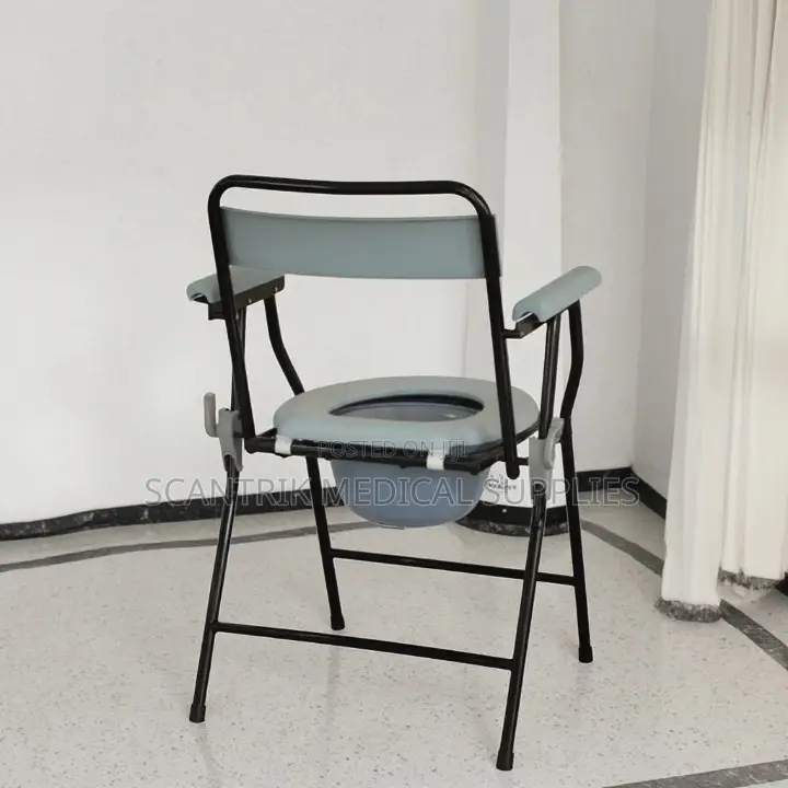Everyday Use Commode Chair for Reliable Toileting Support