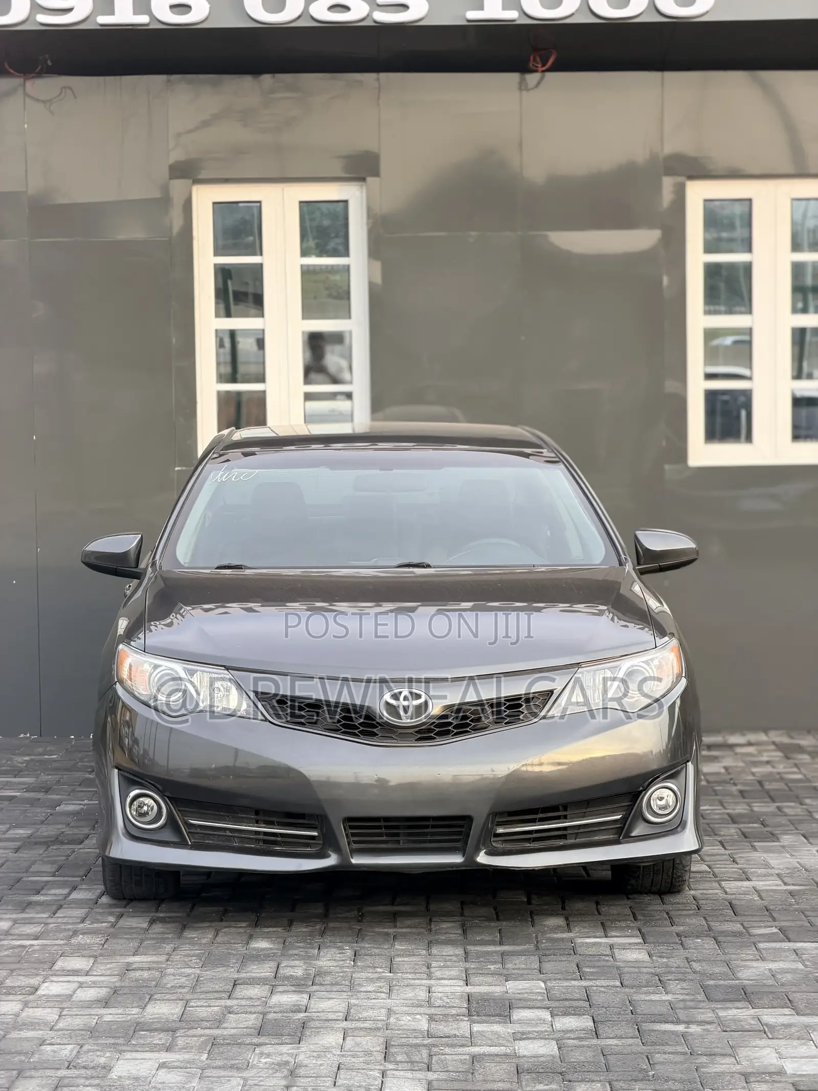 Toyota Camry SE 4dr Sedan (2.5L 4cyl 6A) 2012 Gray