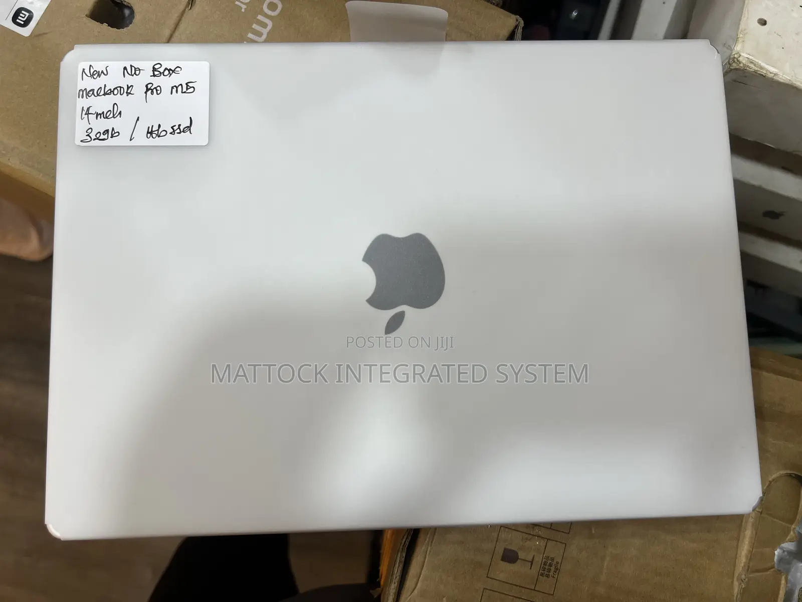 New Laptop Apple MacBook Pro 2025 M5 14-inch 32GB Apple M5 SSD 1T