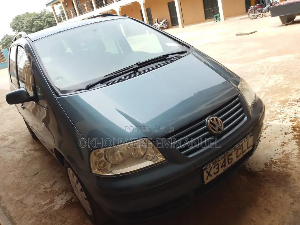 Volkswagen Sharan 2.8 2000 Gray