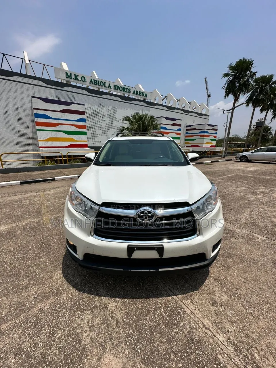 Toyota Highlander XLE 4dr SUV AWD (3.5L 6cyl 6A) 2015 White