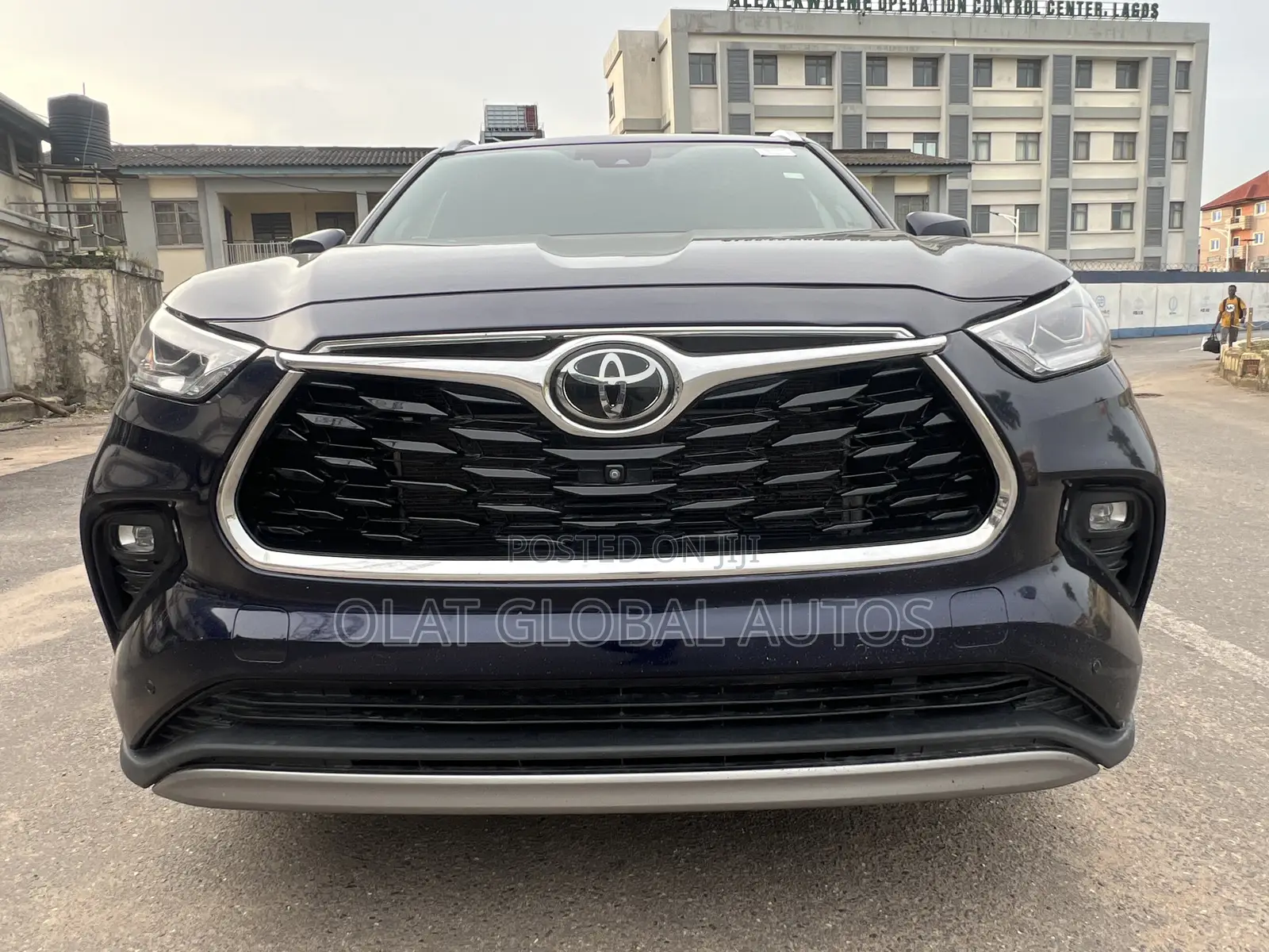 Toyota Highlander Platinum AWD 2023 Blue