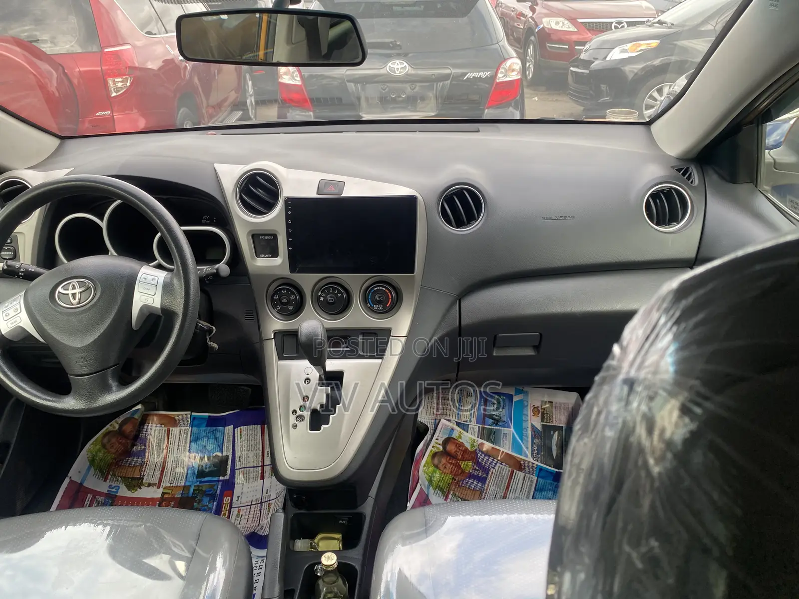 Toyota Matrix Hatchback FWD (1.8L 4cyl 5M) 2010 Gold