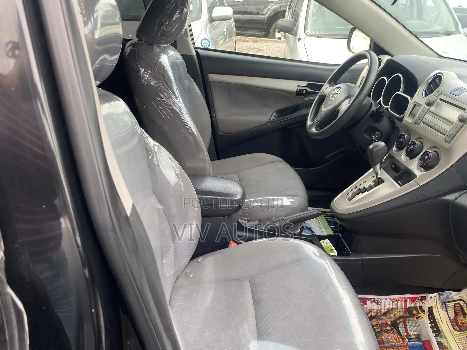 Toyota Matrix Hatchback FWD (1.8L 4cyl 5M) 2009 Black