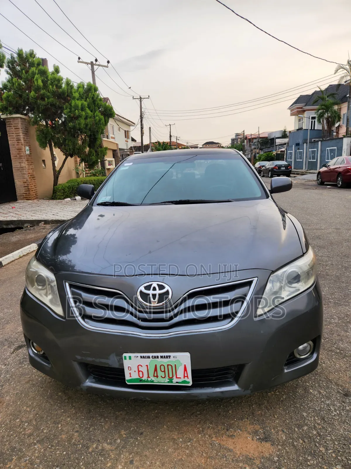 Toyota Camry LE 4dr Sedan (2.5L 4cyl 6AM) 2010 Gray