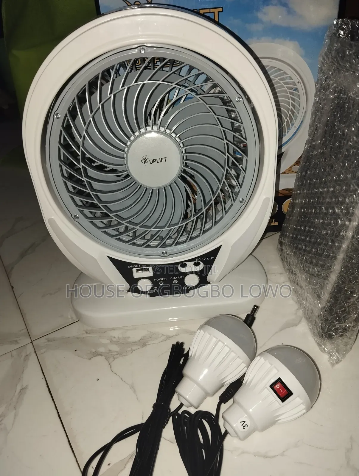 8 Inches Rechargeable Fan With Solar Panel and Two Bulb