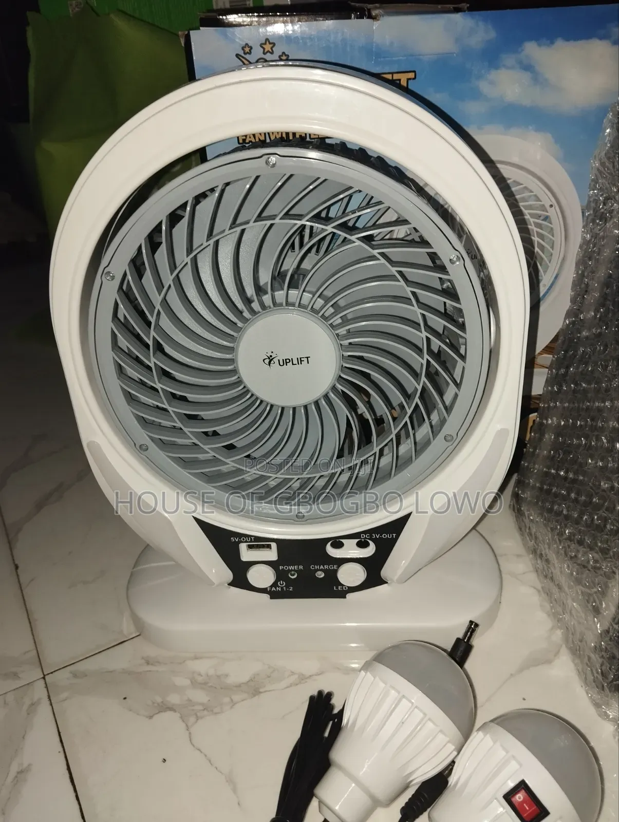8 Inches Rechargeable Fan With Solar Panel and Two Bulb