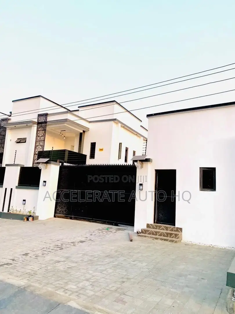 4bdrm Duplex in Life Camp for sale