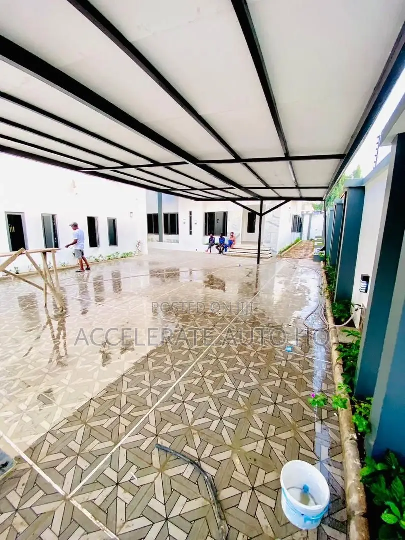 4bdrm Duplex in Life Camp for sale