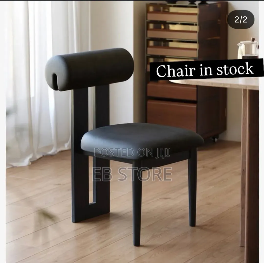 Sleek Modern Chair With Contemporary Design