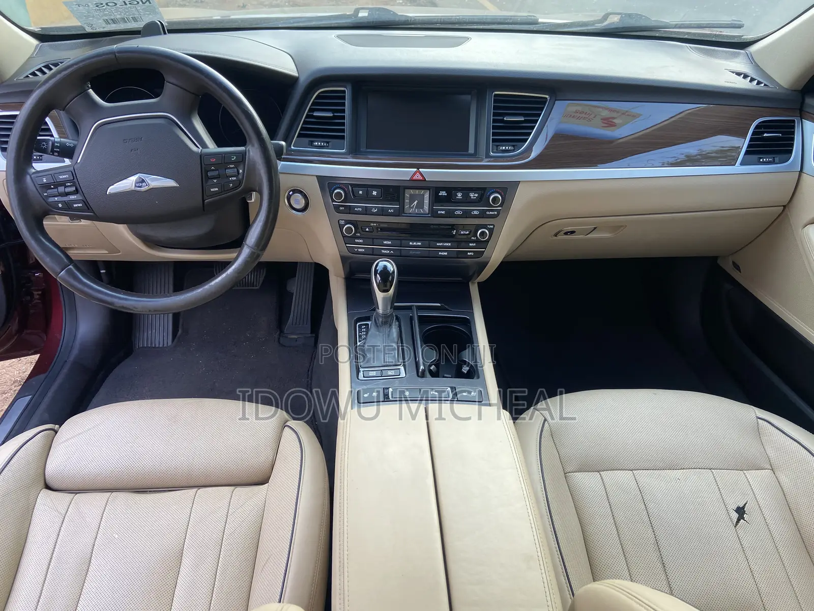 Hyundai Genesis 3.8 4dr Sedan AWD (3.8L 6cyl 8A) 2015 Maroon
