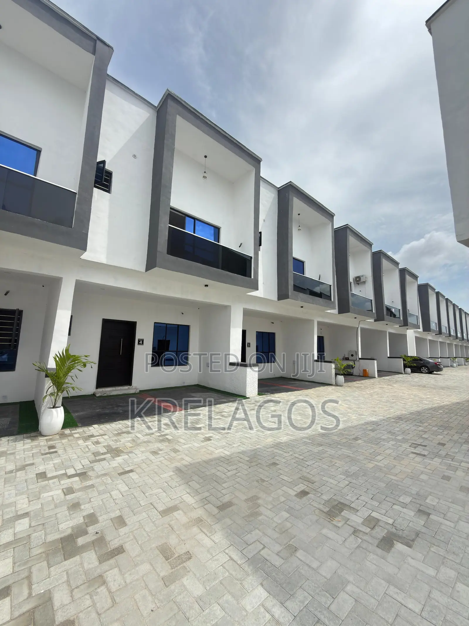 3bdrm Duplex in Abraham Adesanya Estate for sale