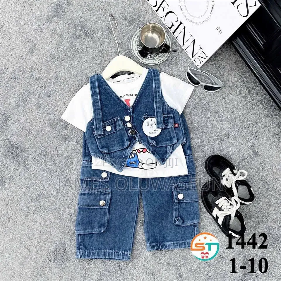 Hello Kitty 3 Piece Wear 
Size: 1-6years