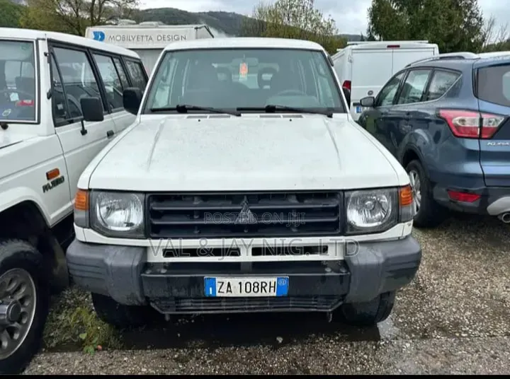 Mitsubishi Pajero 2.5 D 1996 White