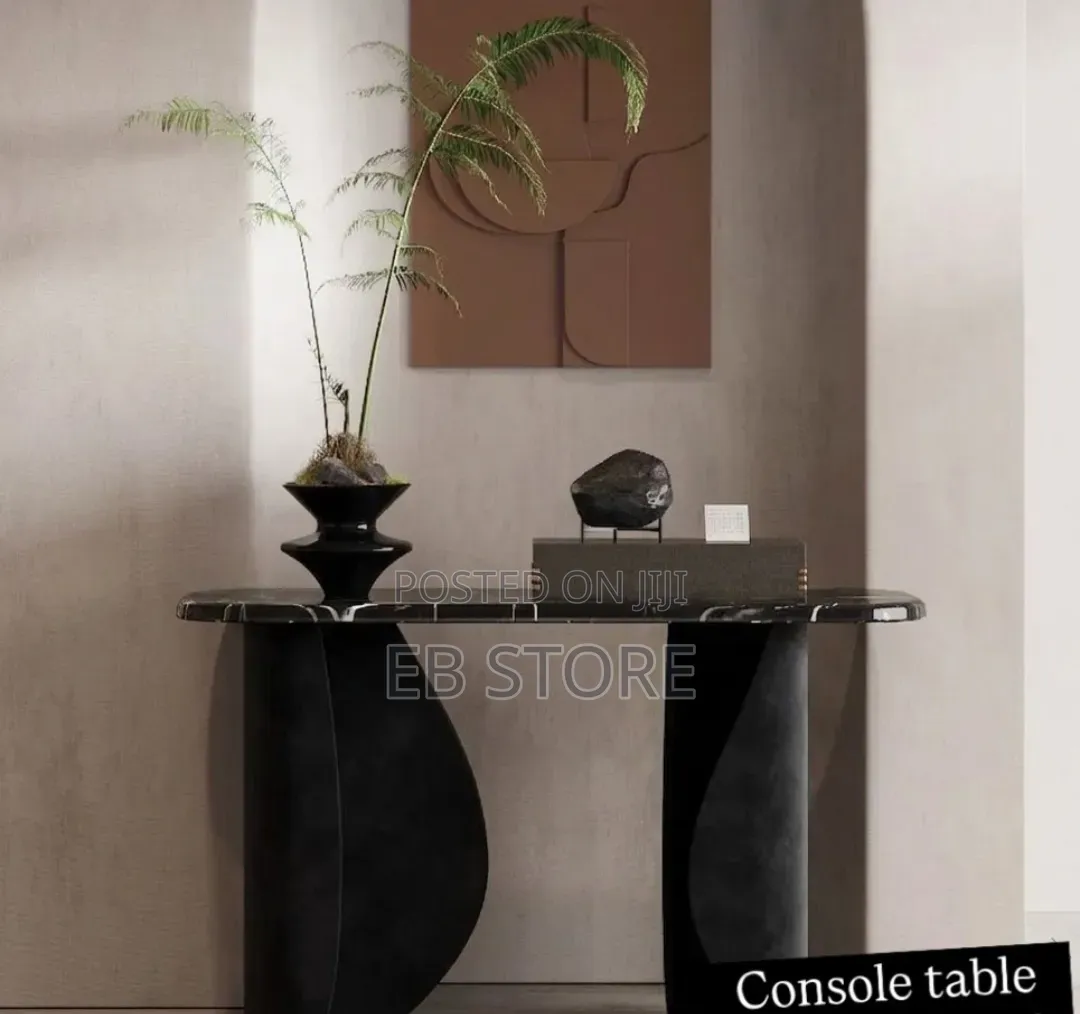 Elegant Console Table for Walkway / Hallway Decor