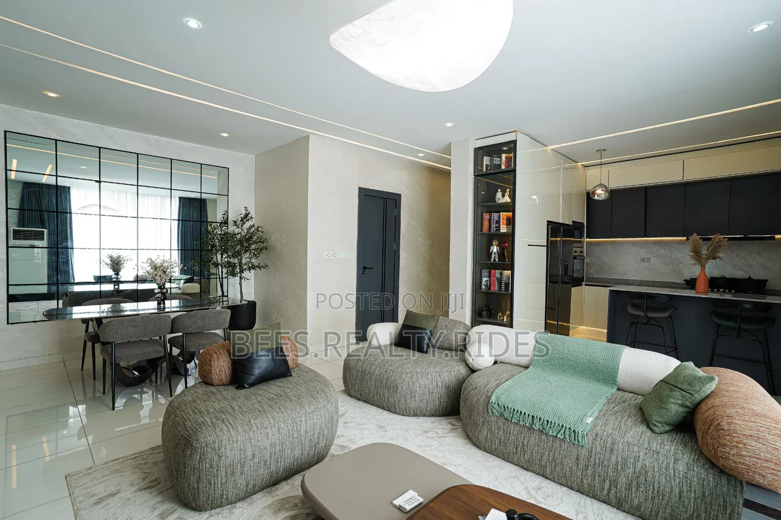 A Smart 2 Bedroom Apartment With a Pool, Gym and Balconies