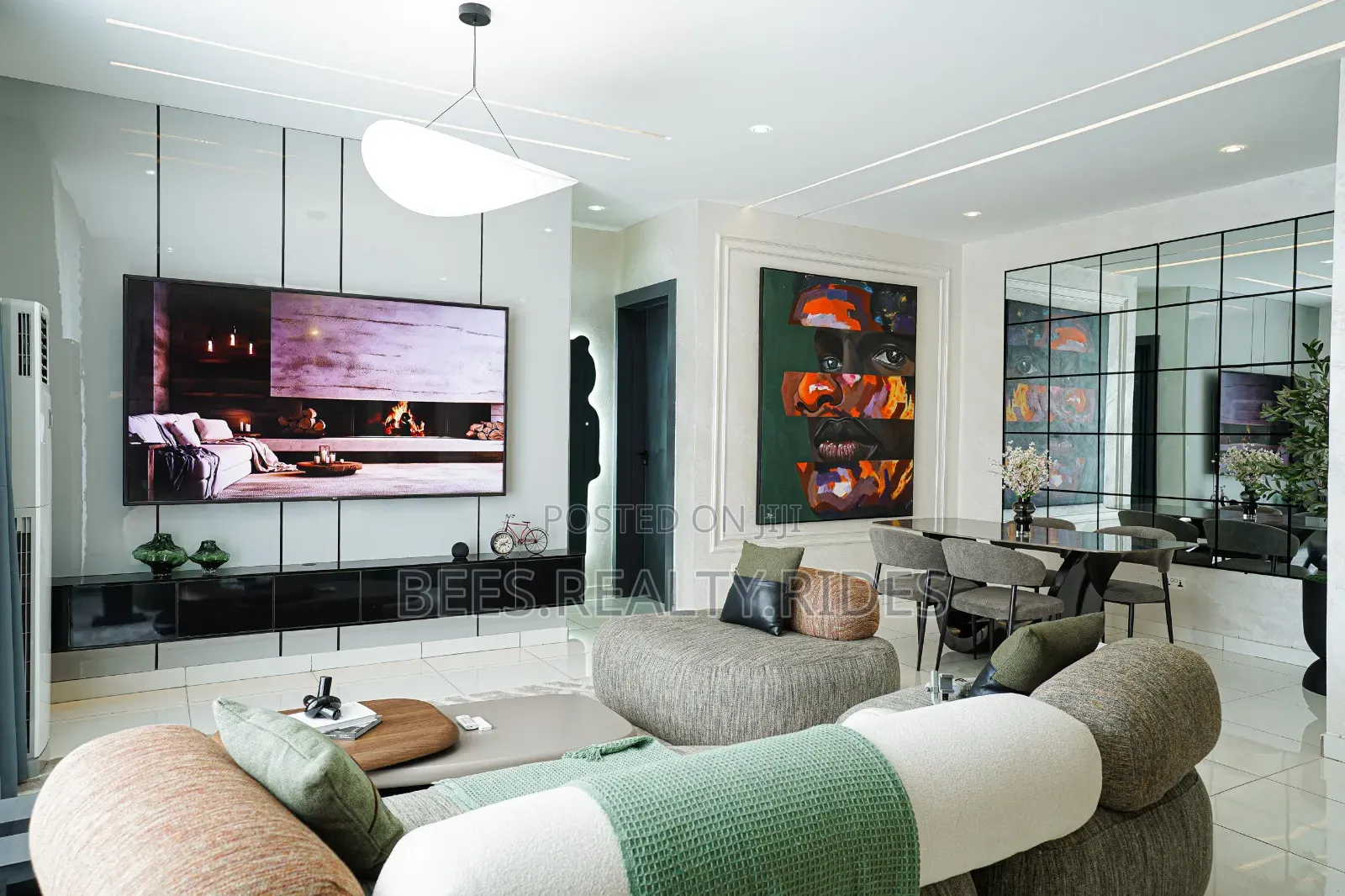 A Smart 2 Bedroom Apartment With a Pool, Gym and Balconies
