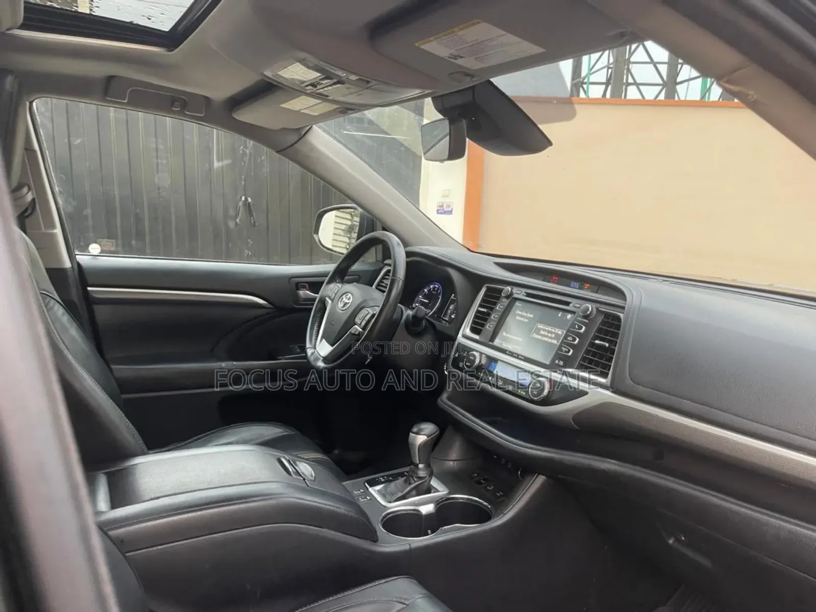 Toyota Highlander XLE 4x4 V6 (3.5L 6cyl 8A) 2018 Black