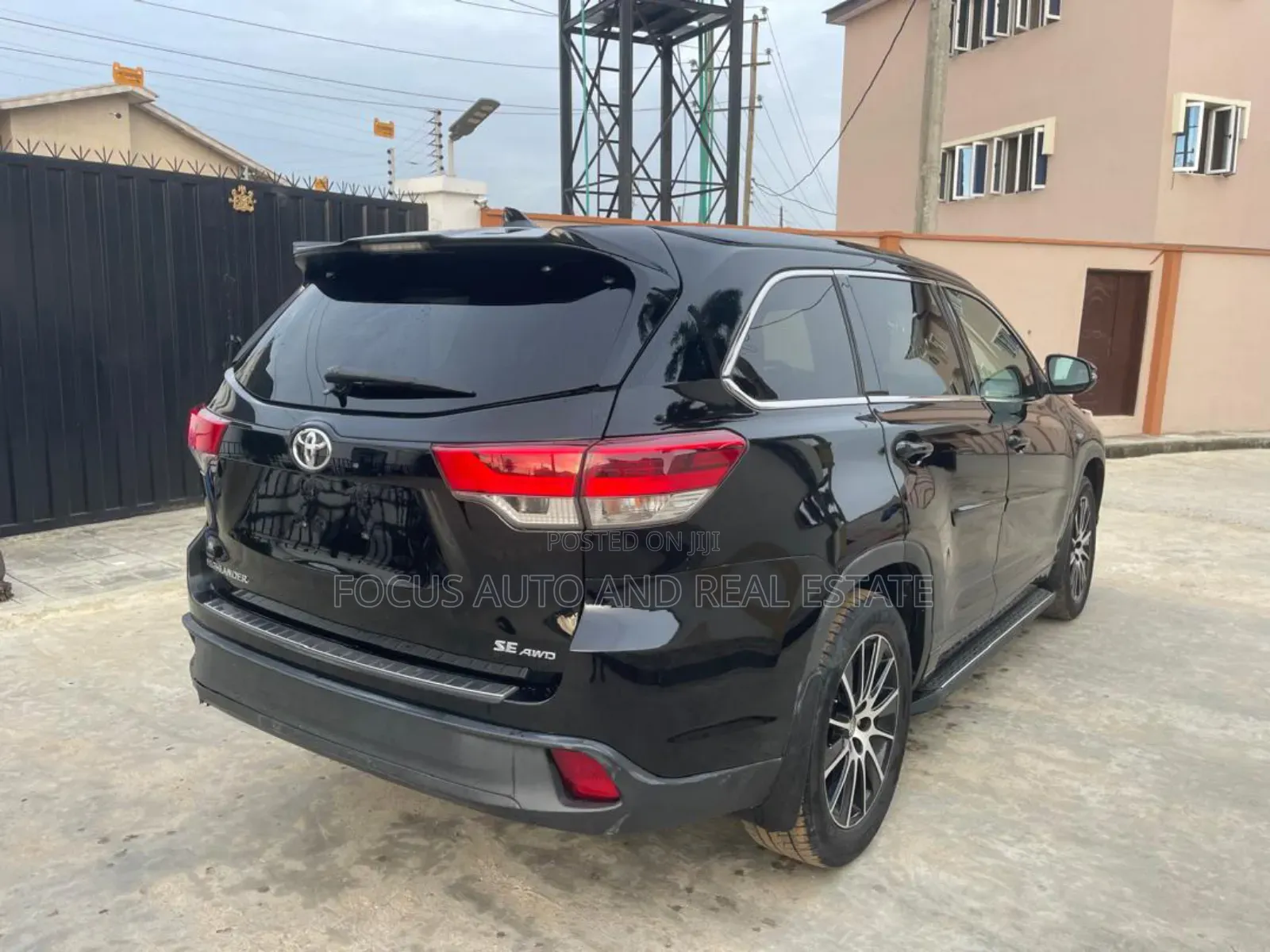 Toyota Highlander XLE 4x4 V6 (3.5L 6cyl 8A) 2018 Black