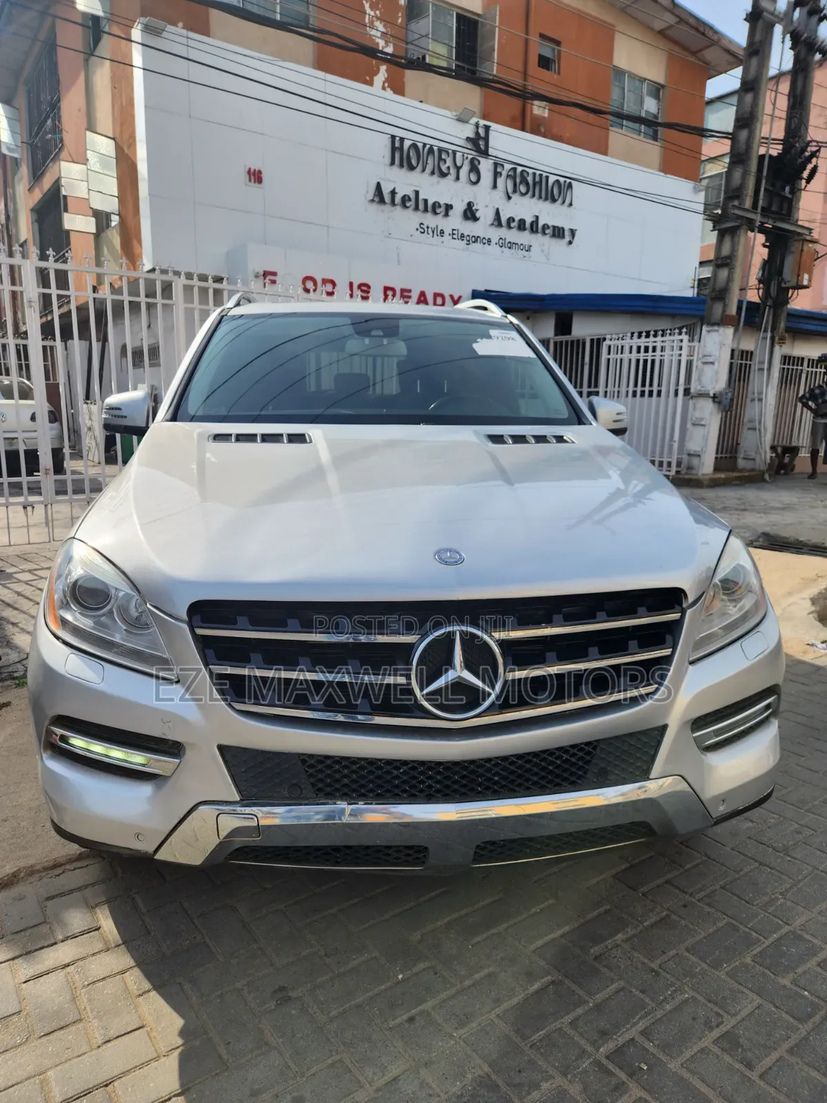 Mercedes-Benz M Class ML350 4MATIC 4dr SUV AWD (3.5L 6cyl 7A) 2014