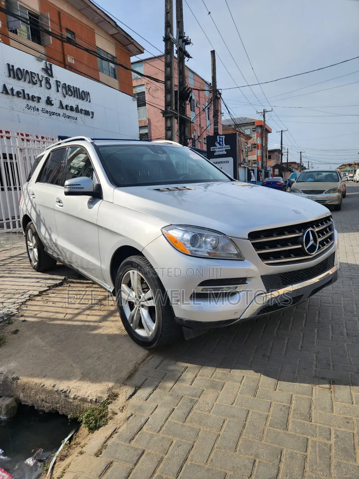 Mercedes-Benz M Class ML350 4MATIC 4dr SUV AWD (3.5L 6cyl 7A) 2014