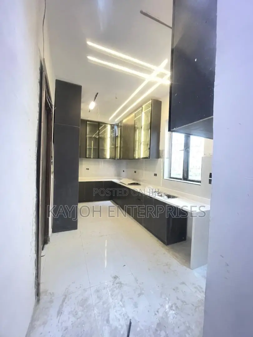 4bdrm Duplex in Olivia Court, Ado / Ajah for sale
