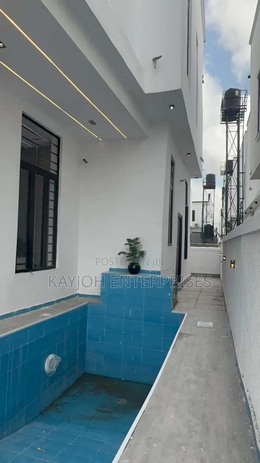 4bdrm House in Captain Court, Ado / Ajah for sale