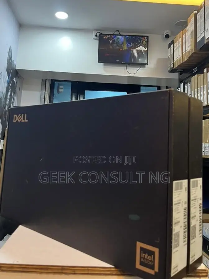 New Laptop Dell Pro Max 16 16GB Intel Core Ultra 7 SSD 256GB