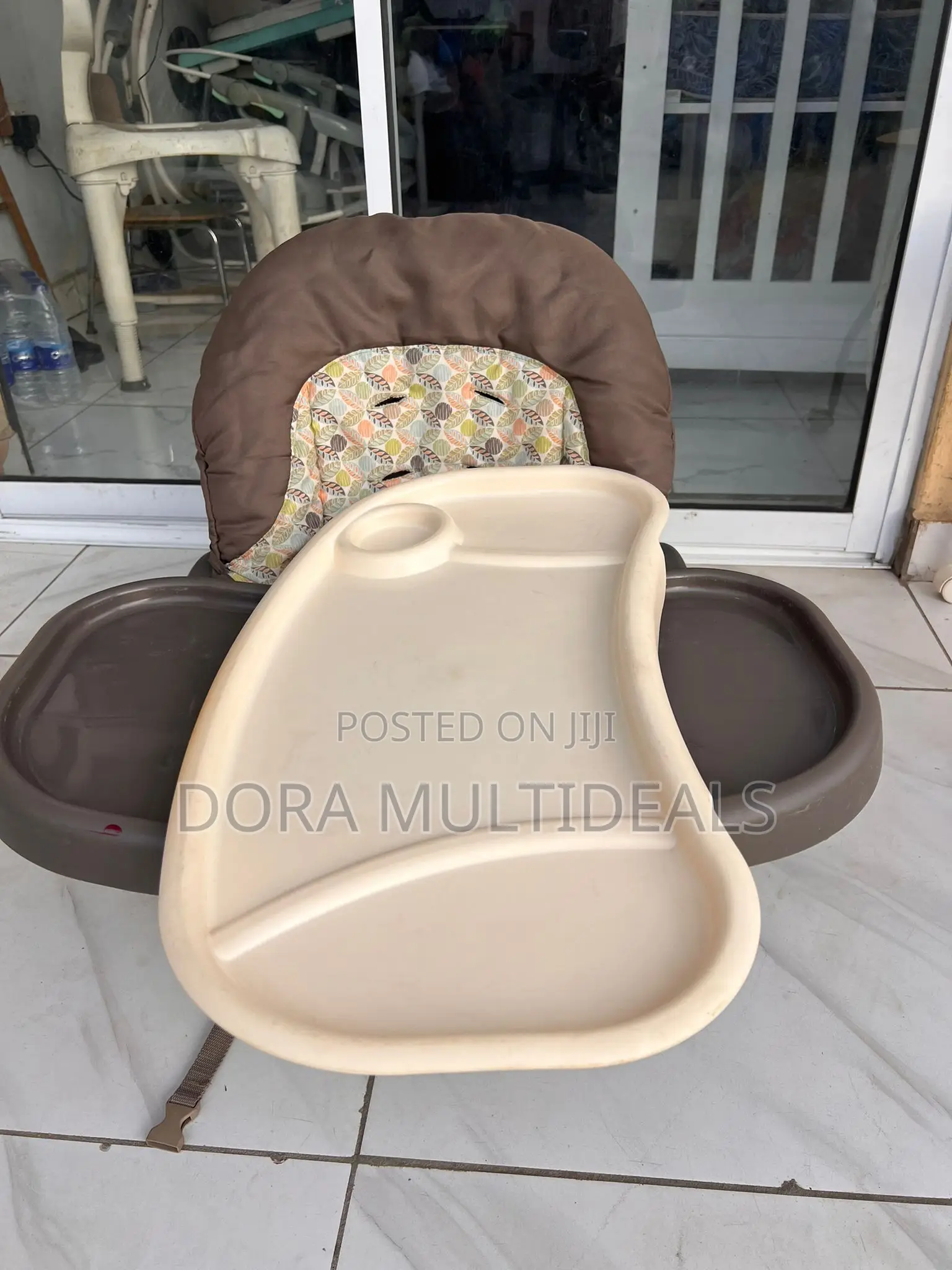 Graco Space Saver Feeding Chair With Double Tray and Cup Holder