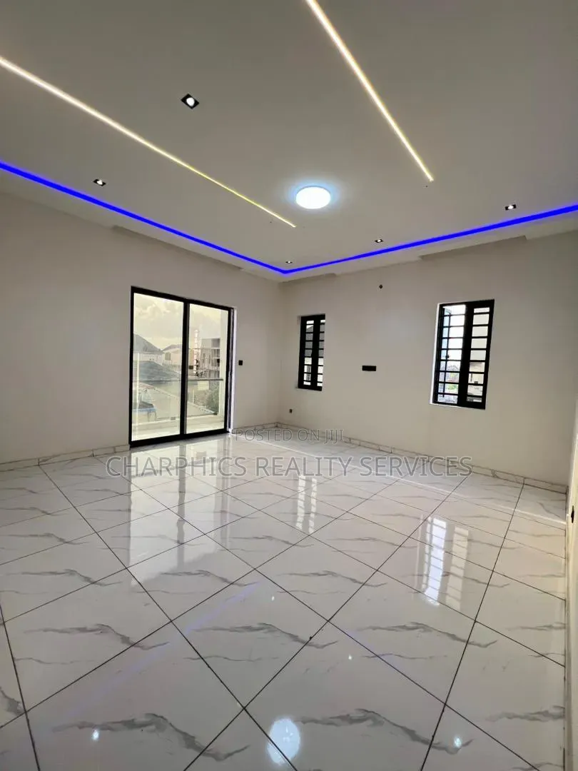 4bdrm Duplex in Off Lekki-Epe Expressway for sale