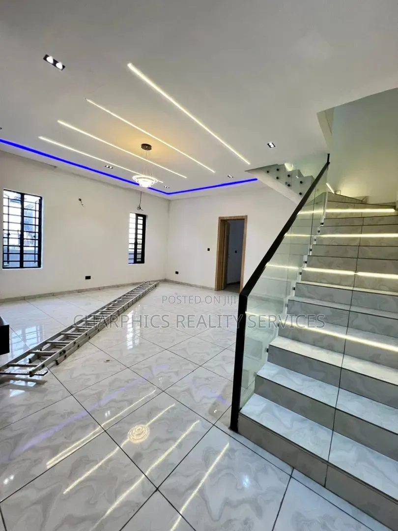 4bdrm Duplex in Off Lekki-Epe Expressway for sale