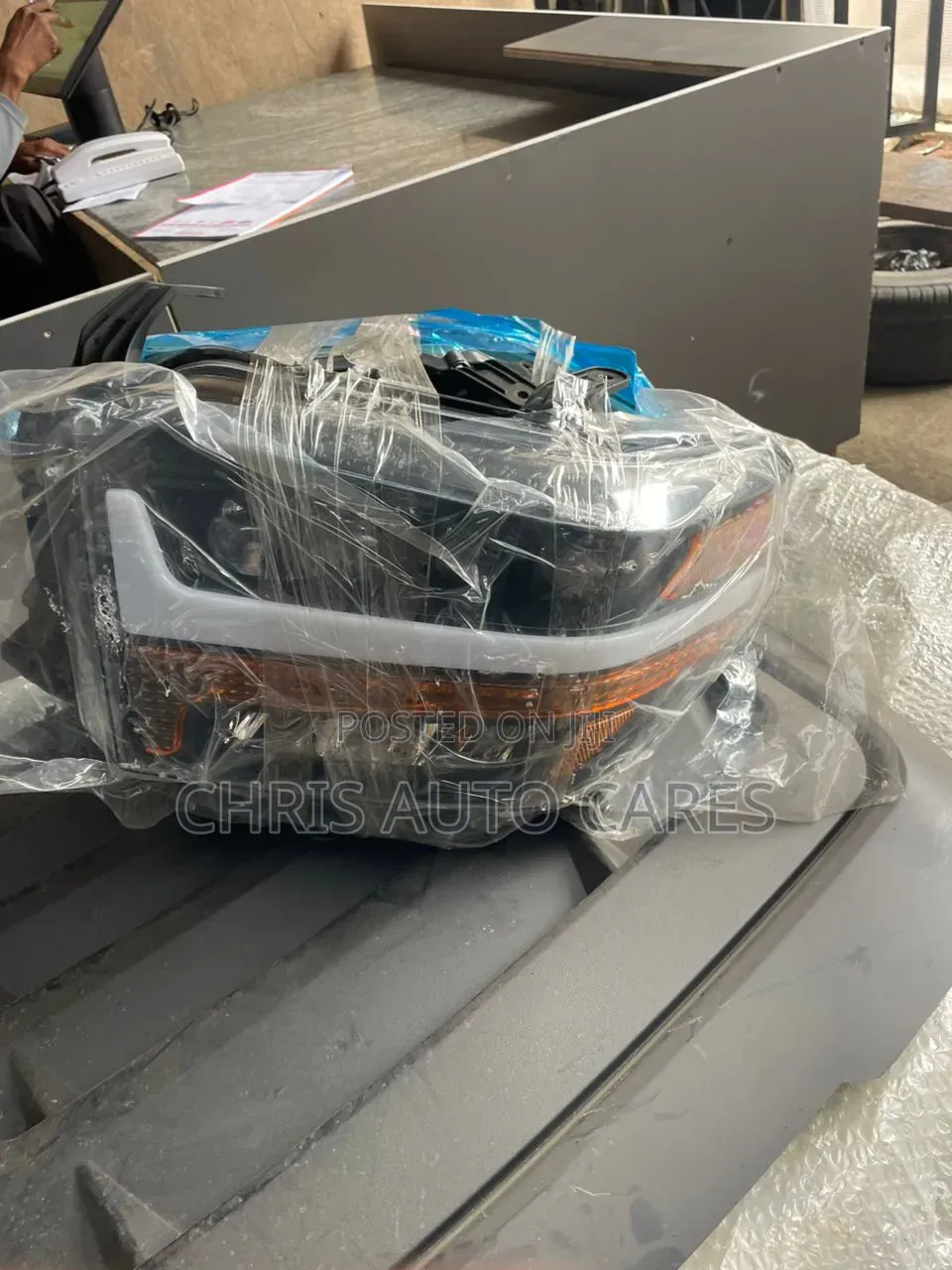 Toyota Tundra Headlamp