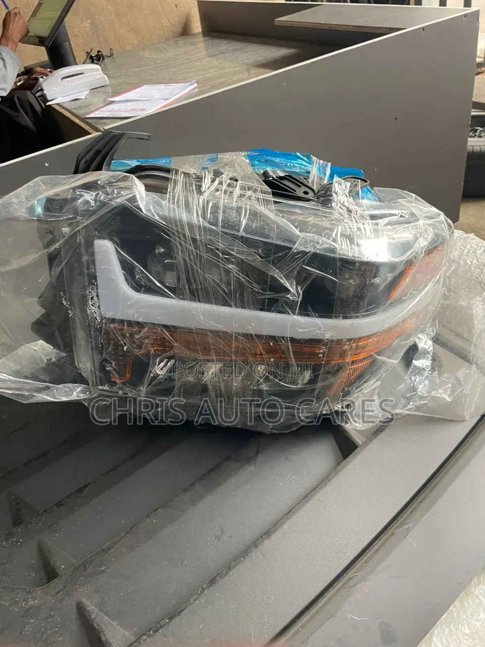 Toyota Tundra Headlamp