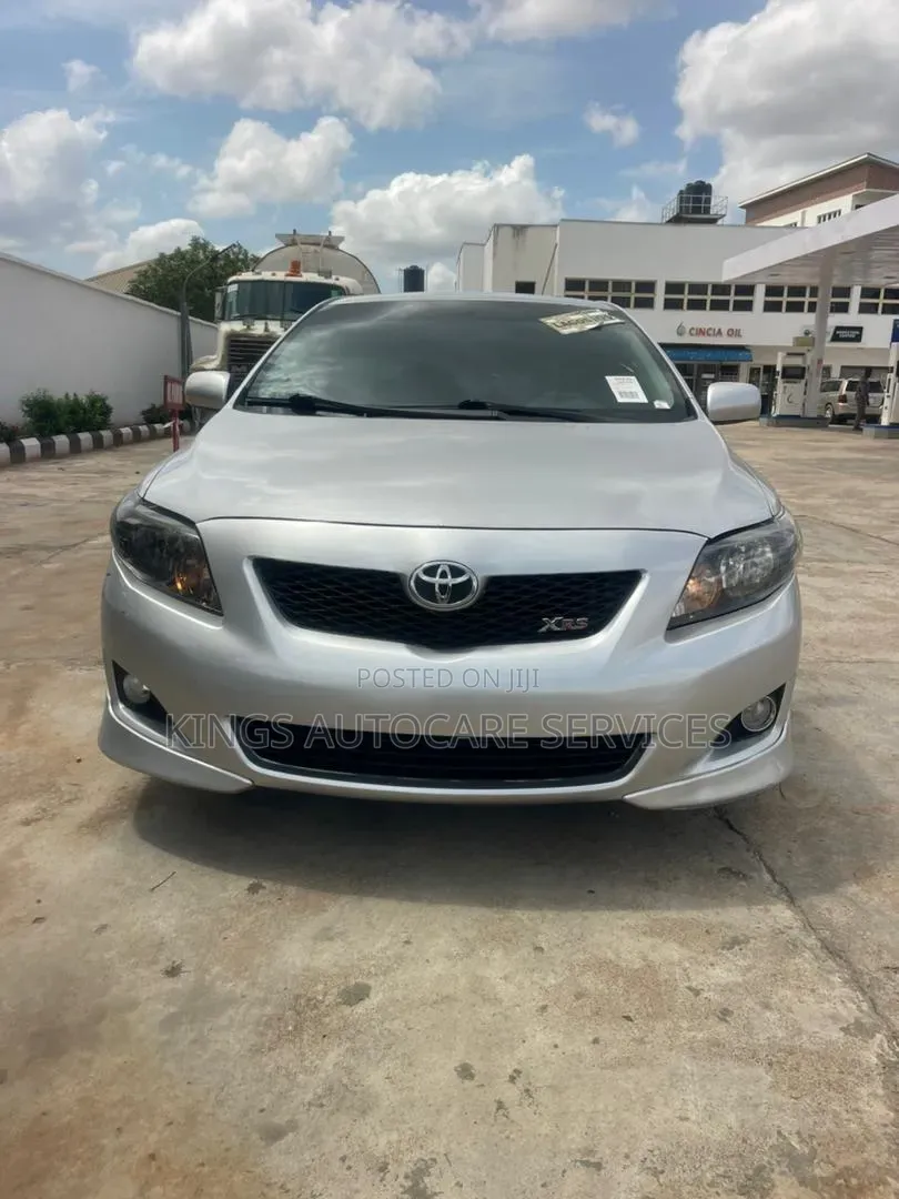 Toyota Corolla XRS 4dr Sedan (2.4L 4cyl 5A) 2010 Silver