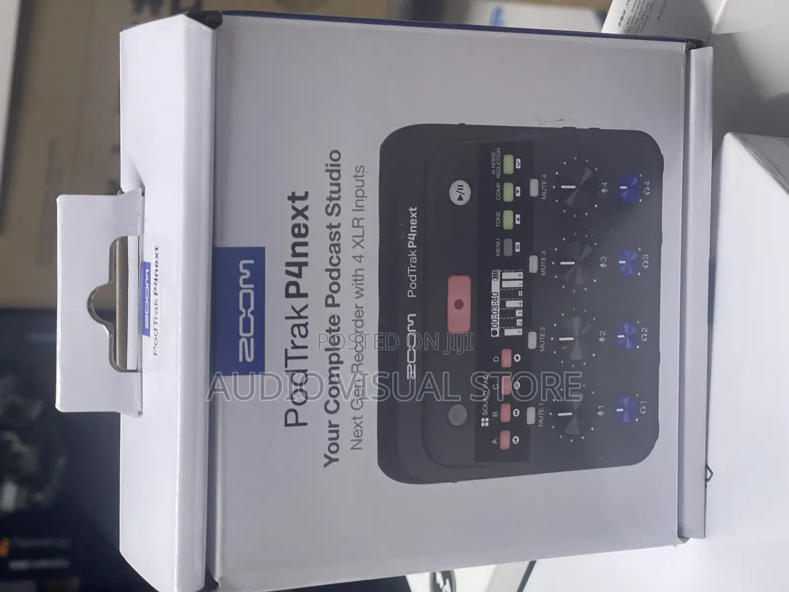 Zoom Podtrak P4next Portable Multitrack Podcast Recorder