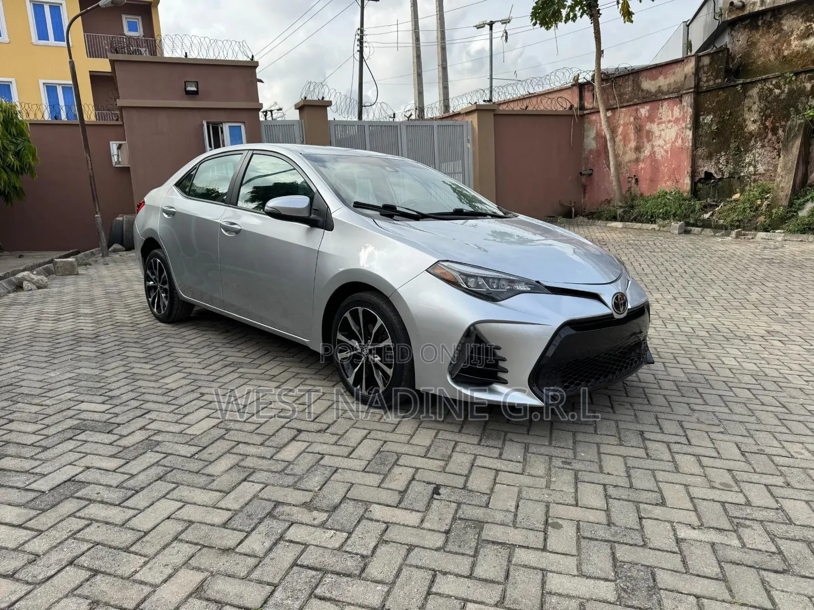 Toyota Corolla SE 4dr Sedan (1.8L 4cyl CVT) 2017 Silver