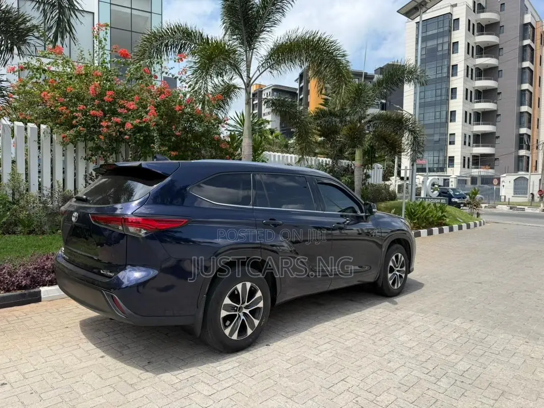 Toyota Highlander Platinum 2021 Blue